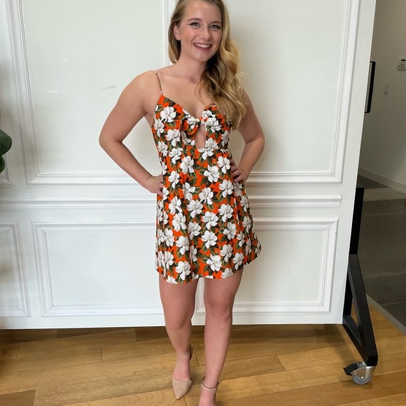 Alice + Olivia vibrant orange floral dress… adorable front tie. - Picture 2 of 12